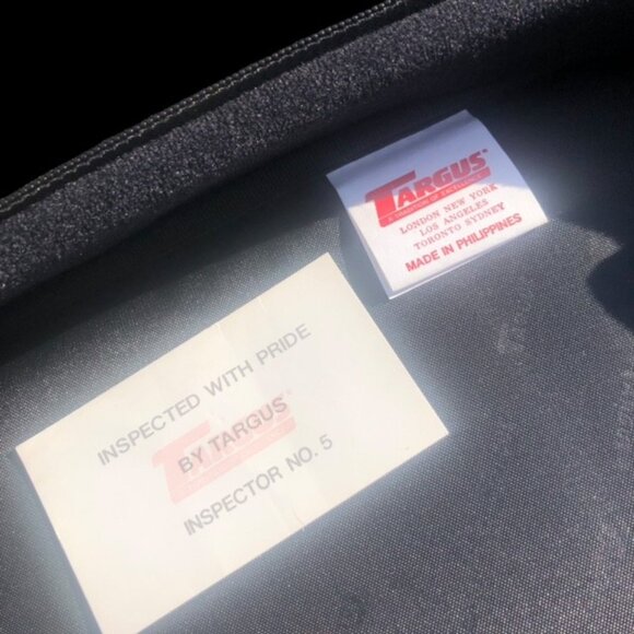 TARGUS Padded Laptop Bag with Adjustable Shoulder Strap Model CN01 OCN1 - Picture 4 of 5